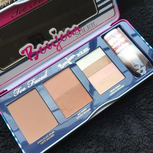 Too Faced “BONJOUR SOLEIL”
